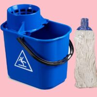 SECCHI E MOCIO CON VITE